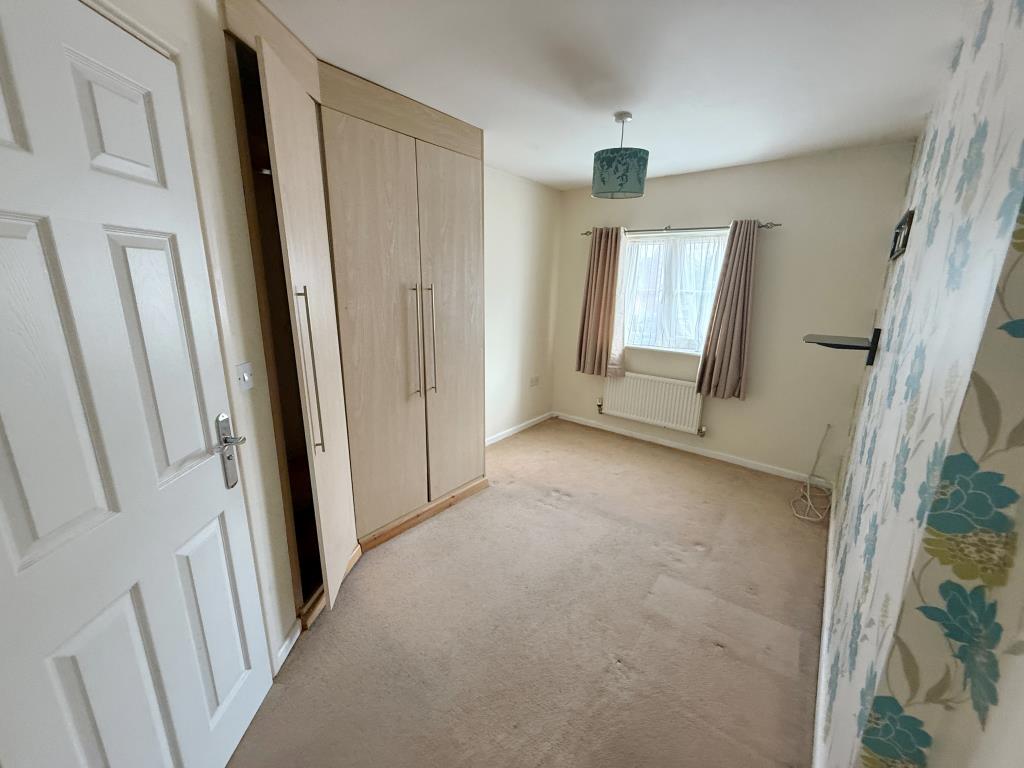 Lot: 137 - MID-TERRACE HOUSE FOR REFURBISHMENT - Bedroom 1